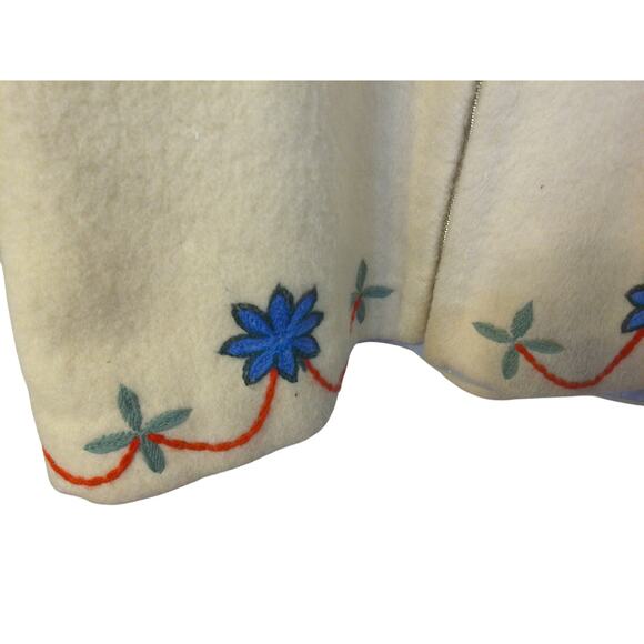Vintage Canadian Inuit Wool Jacket with Embroidered Flowers READ AS IS - Picture 2 of 15
